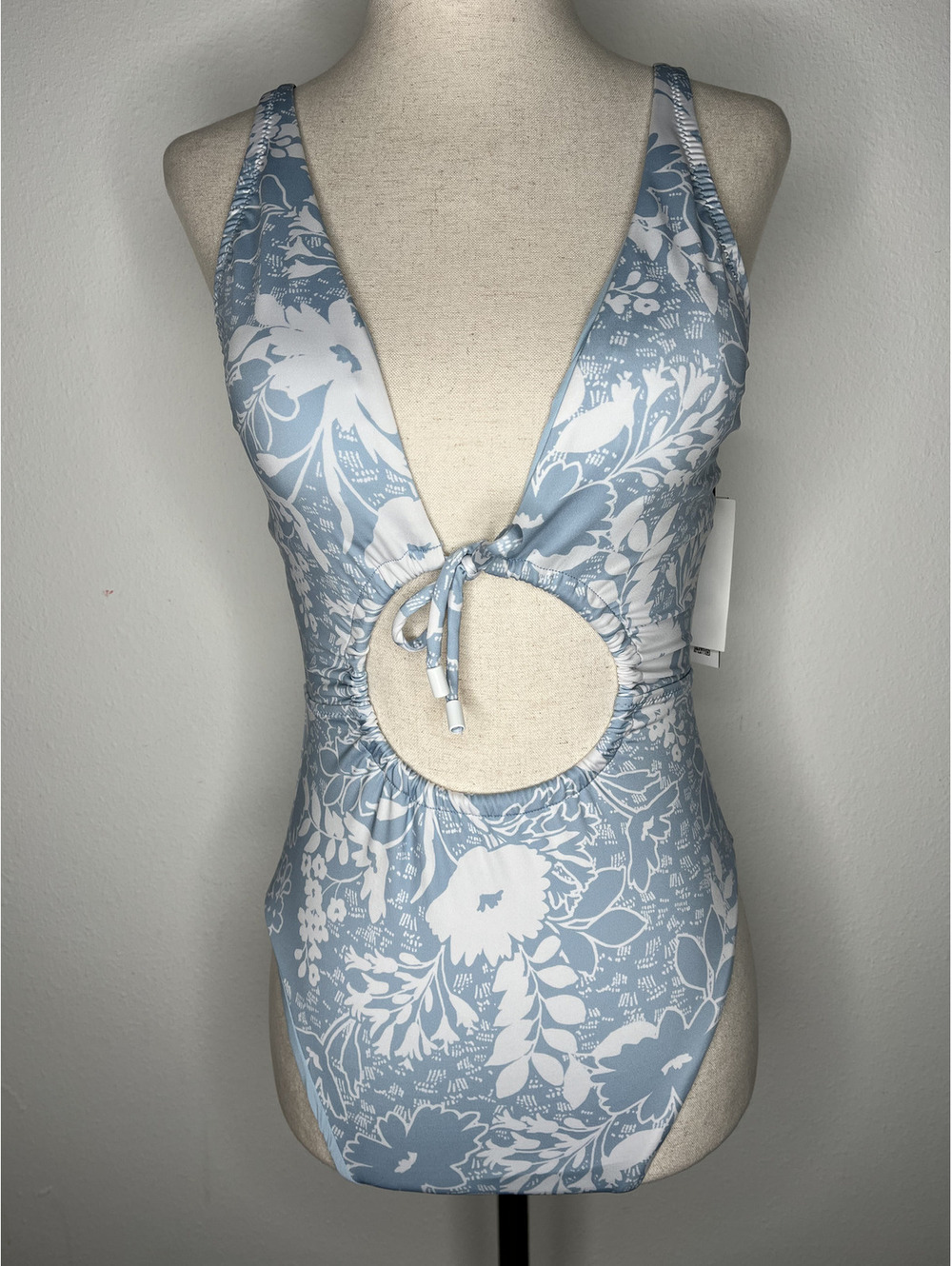 NWT Sanctuary Women's Blue/White Floral One-Piece Swimsuit Size Small